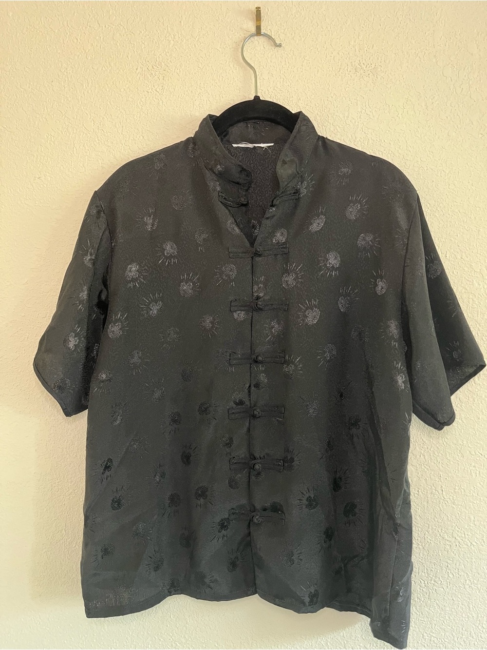Jacquard Frog Button Closure